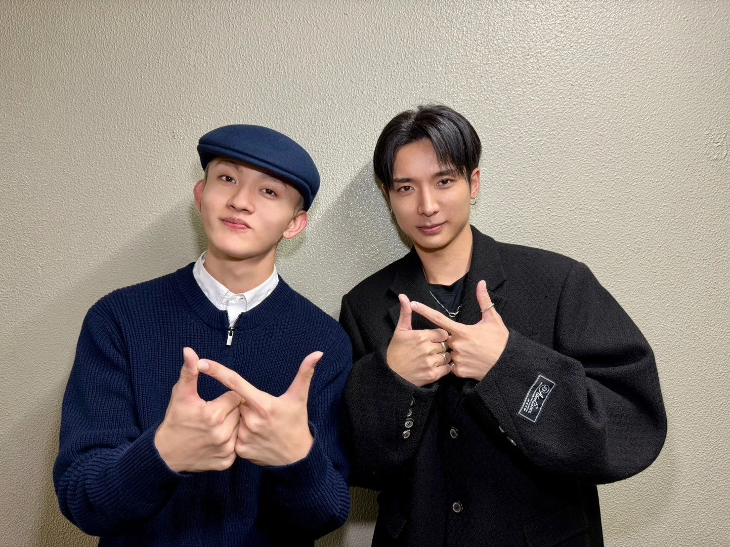 男性二人組の画像