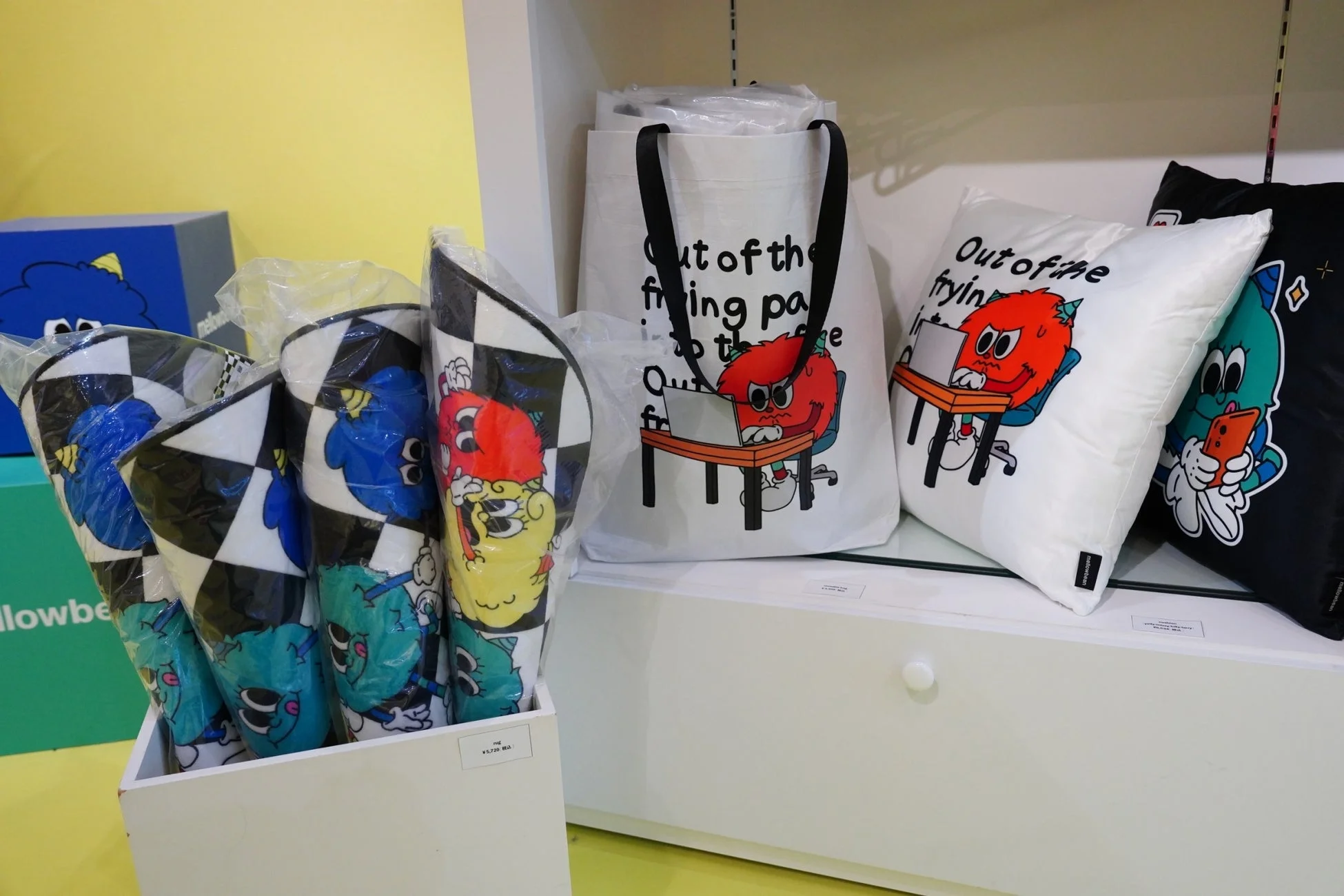 mellowbeanのクッションやラグ