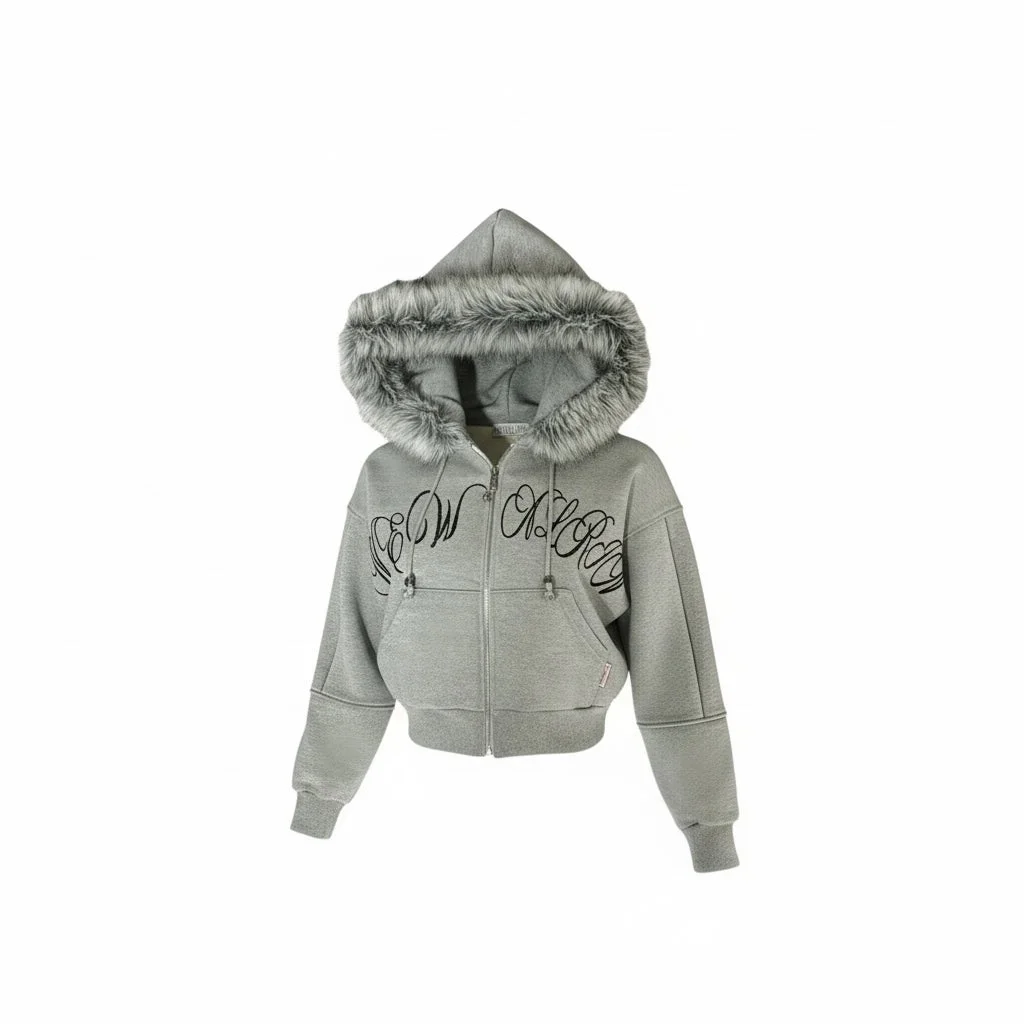 グレーのクロップド丈ファー付きパーカー
