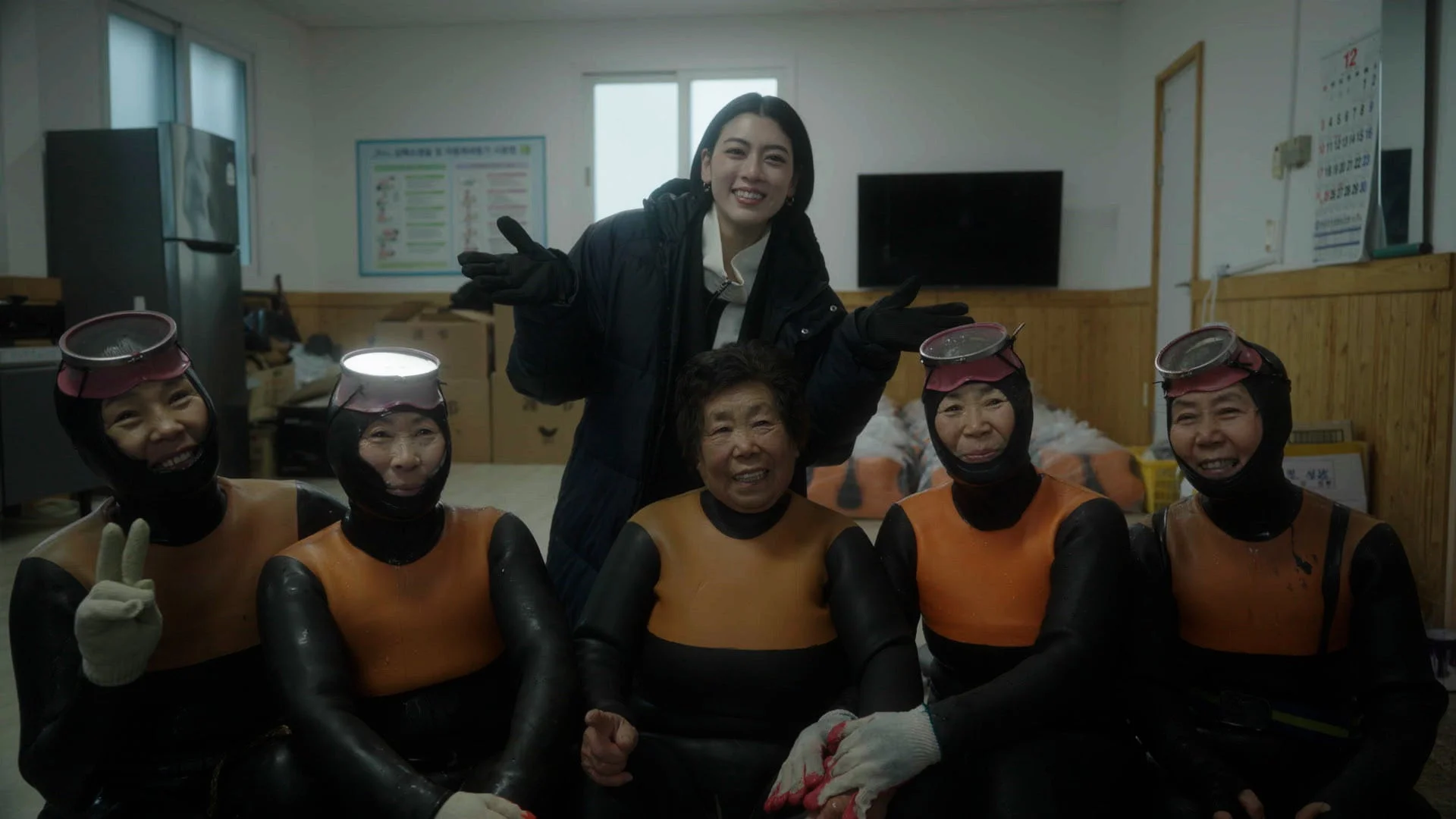 三吉彩花の歩き方in韓国3