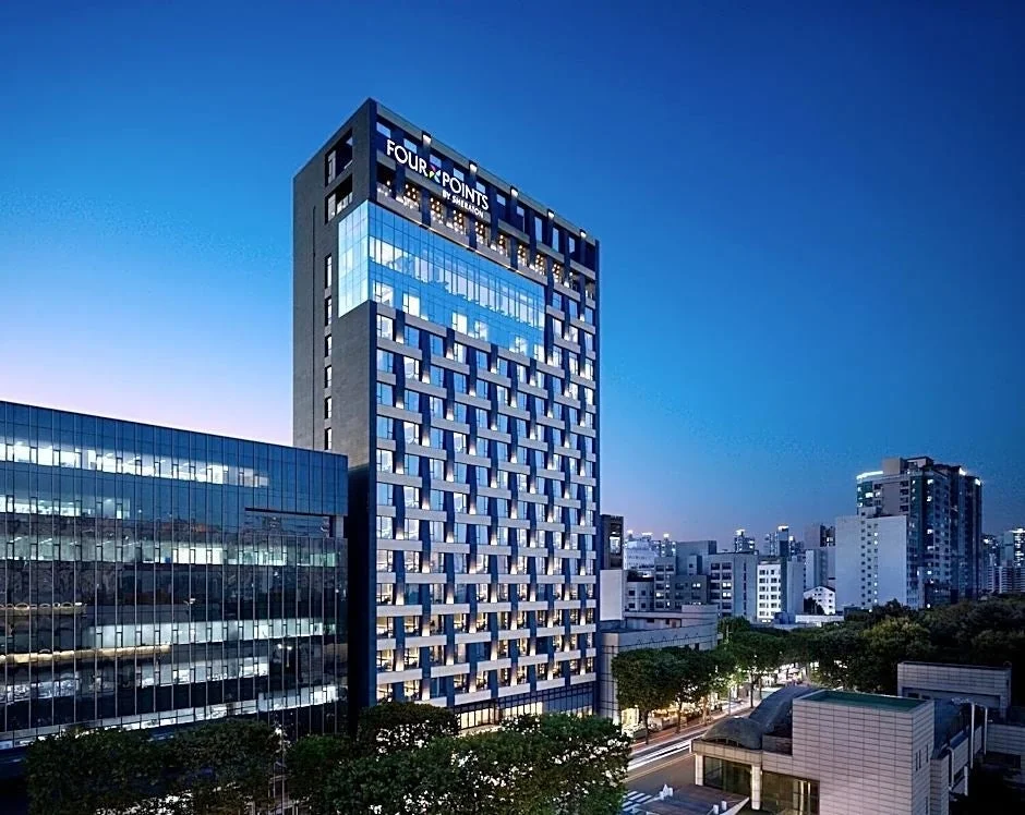 フォーポイントバイシェラトン スウォン外観