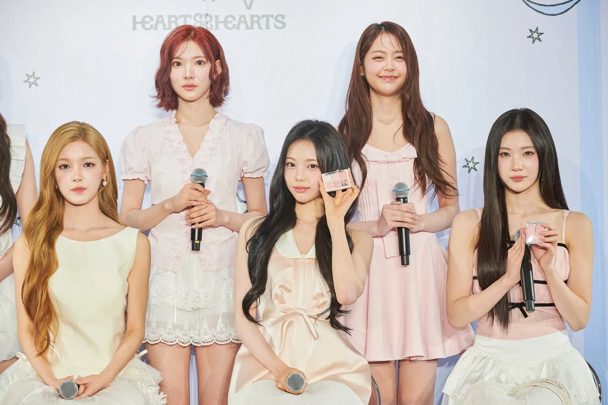 Hearts2Heartsがトークセッションで笑顔