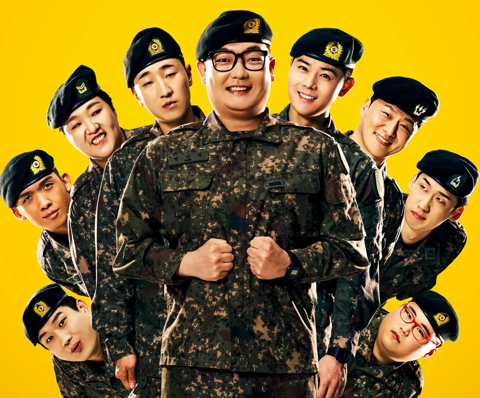 兵士たちが集まるメインビジュアル