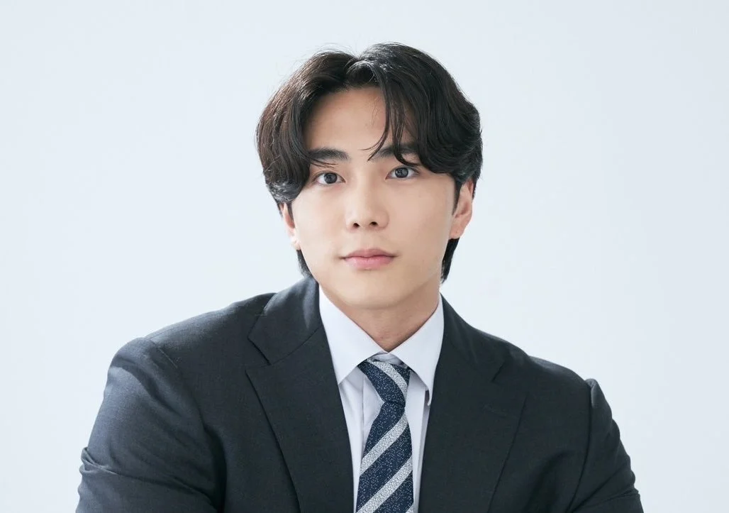 スンジュン氏のポートレート写真